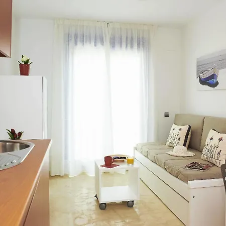 Hotel Pierre & Vacances Benalmadena Playa 5*